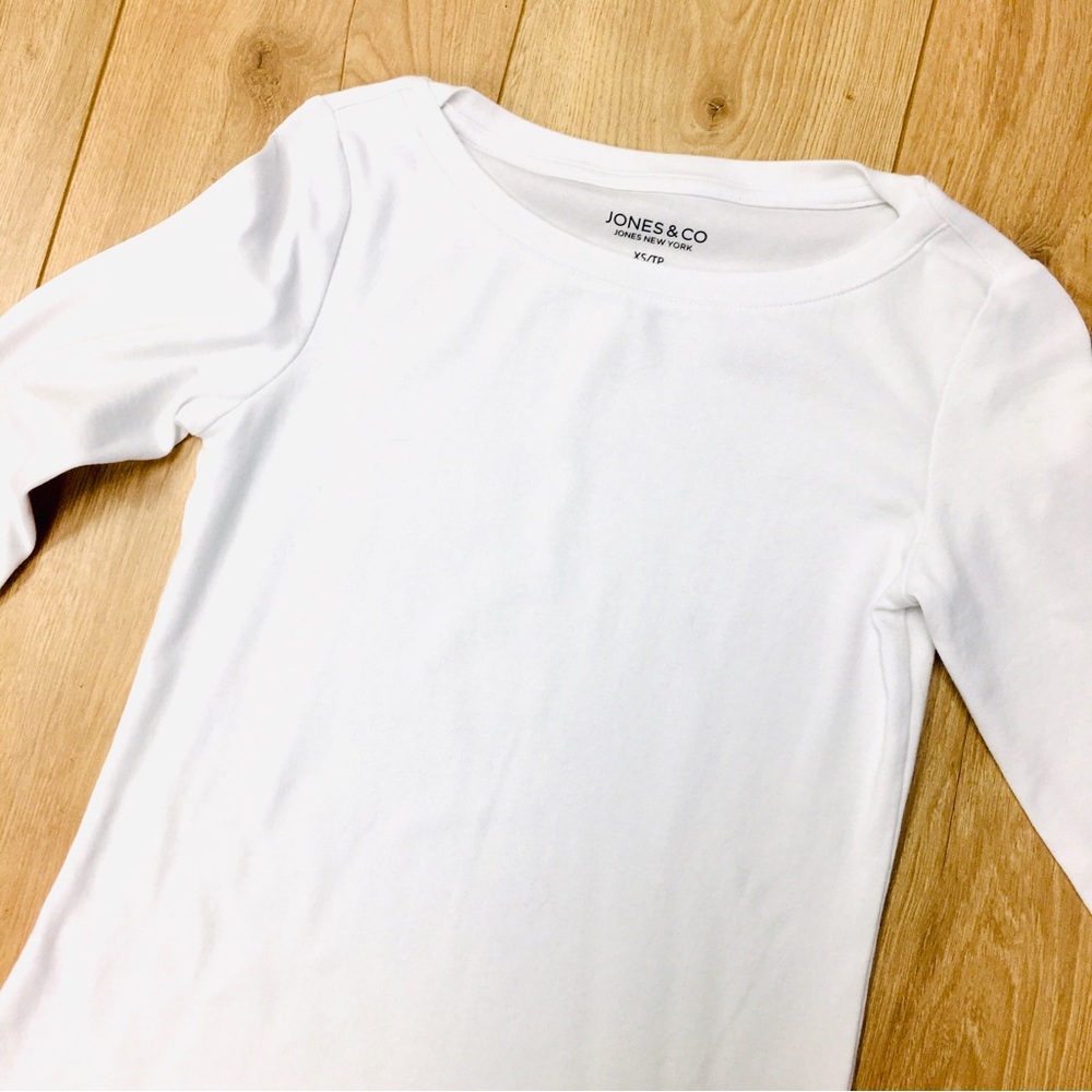 Jones & Co white cotton Y2K tee shirt top 
Bright white beachy coastal Nautical
